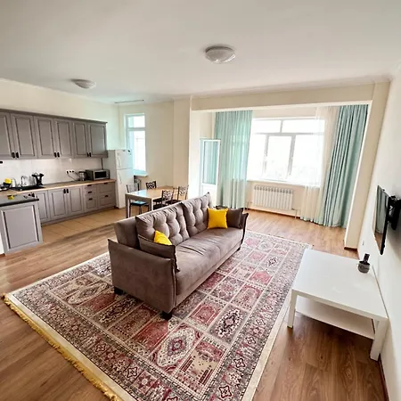 3 Room Цент Города С Видом На Горы Almaty Exterior foto