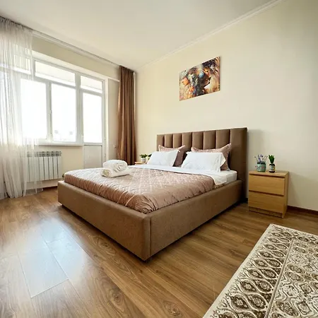 3 Room Цент Города С Видом На Горы Almaty Exterior foto
