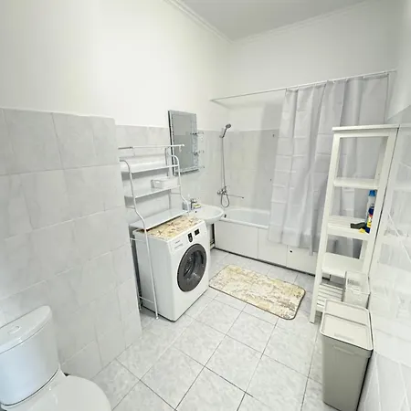 3 Room Цент Города С Видом На Горы Almaty Exterior foto